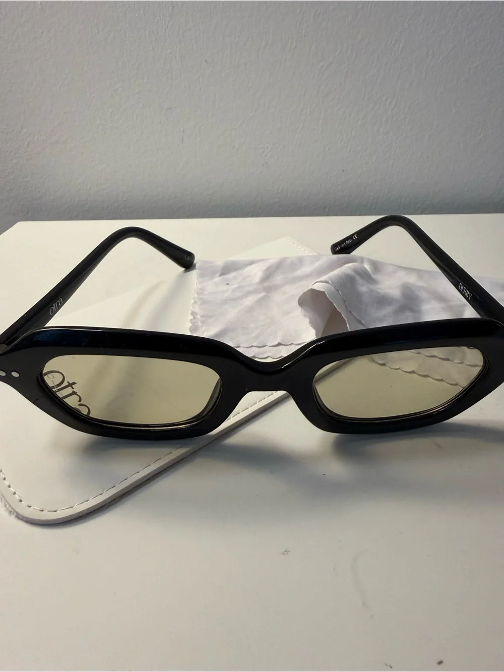 OTRA Derby Black/olive Sunglasses
